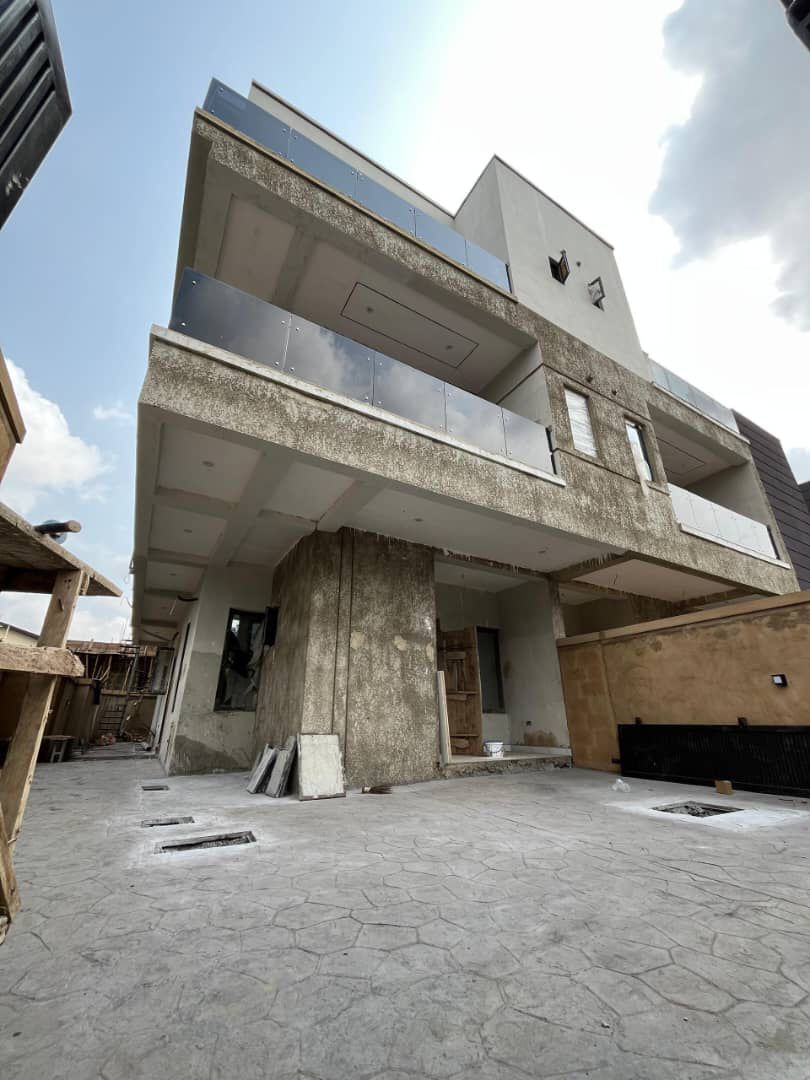 WELL BUILT 4 BEDROOM SEMI DETACHED DUPLEX.jpeg
