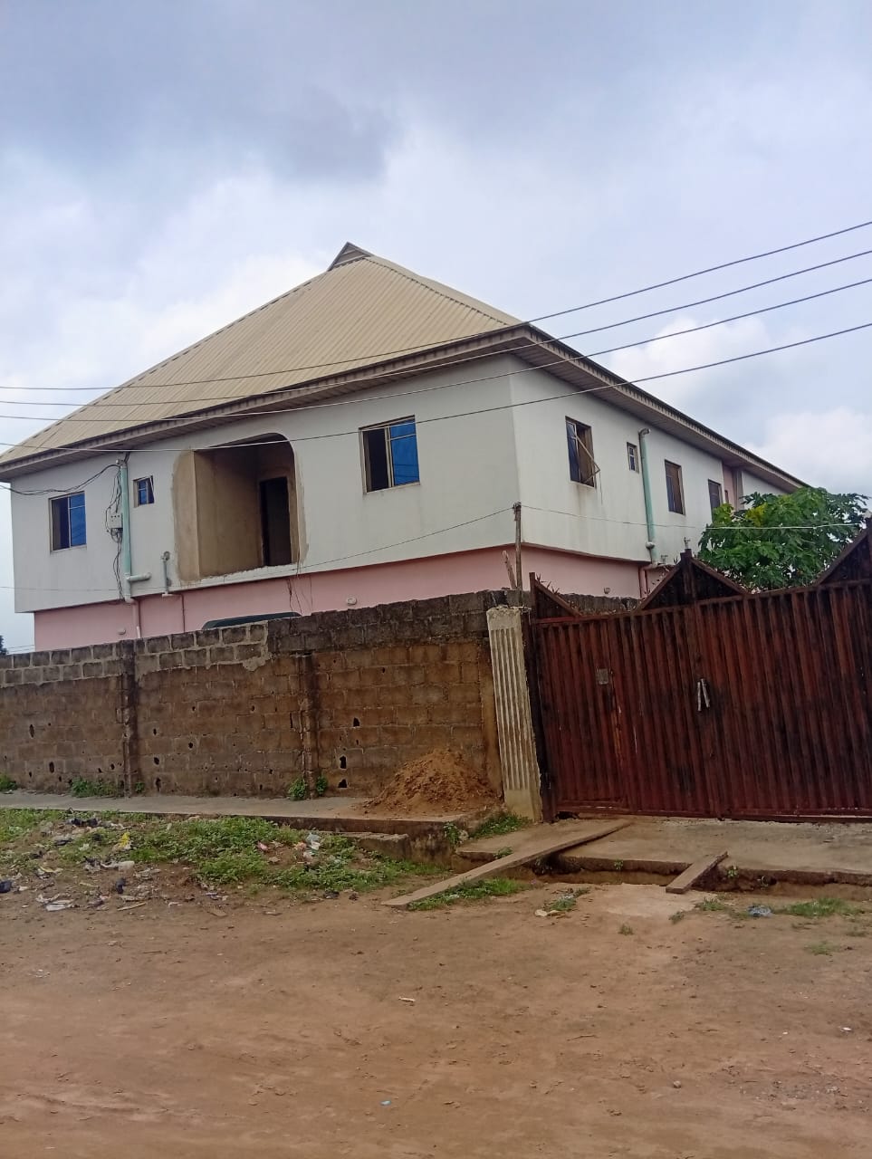 Block of 5 Flats for sale – Corner Piece Advantage
