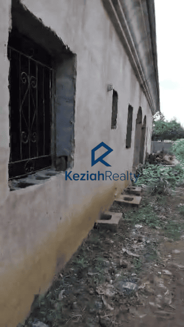 Side view image of 3-bedroom bungalow for sale Agunfoye Ikorodu Lagos